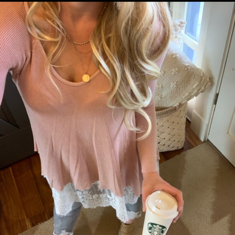 🎉🎈PRICE ⬇️🎉🎈 Boho Blush Pink Knit Tunic Blouse